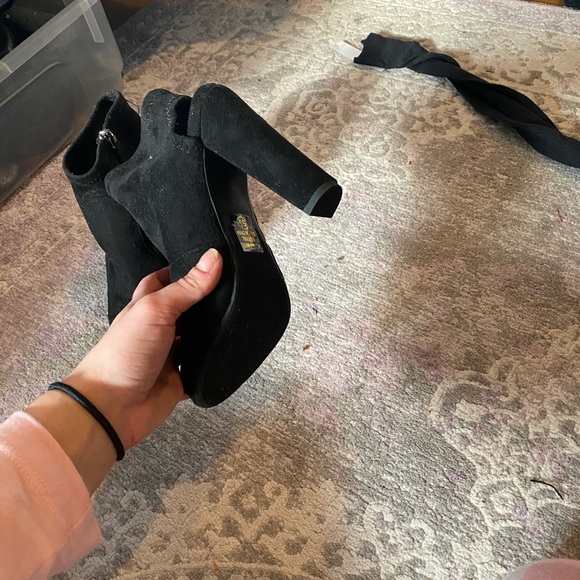 NEW Black bootie chunky heel - Picture 3 of 4